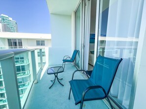 Property grounds - Beachfront Apt | 16th Floor + Heated Pool (Hollywood)