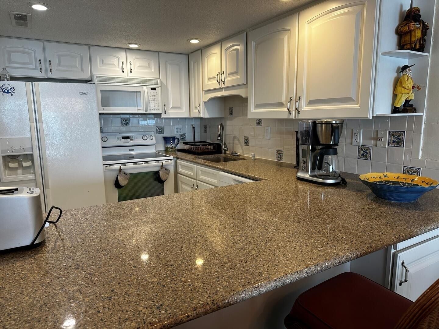 Condo, 2 Bedrooms | Private kitchen