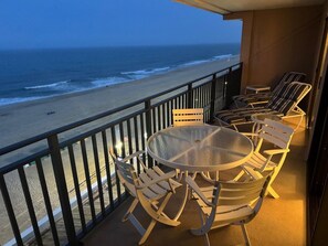 Condo, 2 Bedrooms | Property grounds