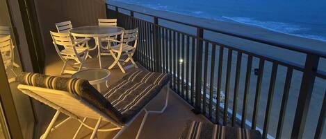 Condo, 2 Bedrooms | Property grounds