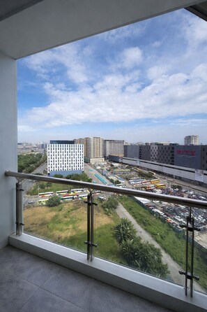 Premium bedding, down comforters, memory foam beds, free minibar items -  L.CONDOTEL(Imperial Plaza Residence) (Parañaque)