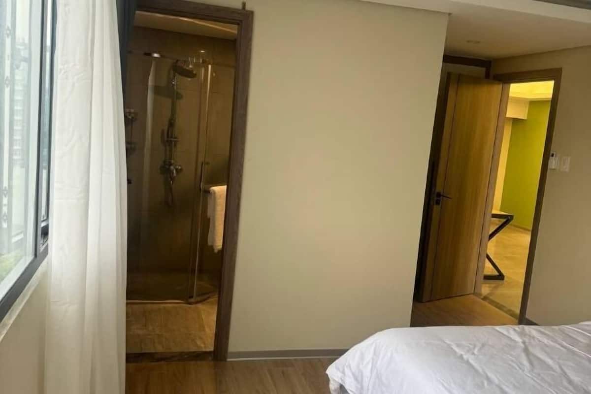 Premium bedding, down duvets, memory-foam beds, free minibar items