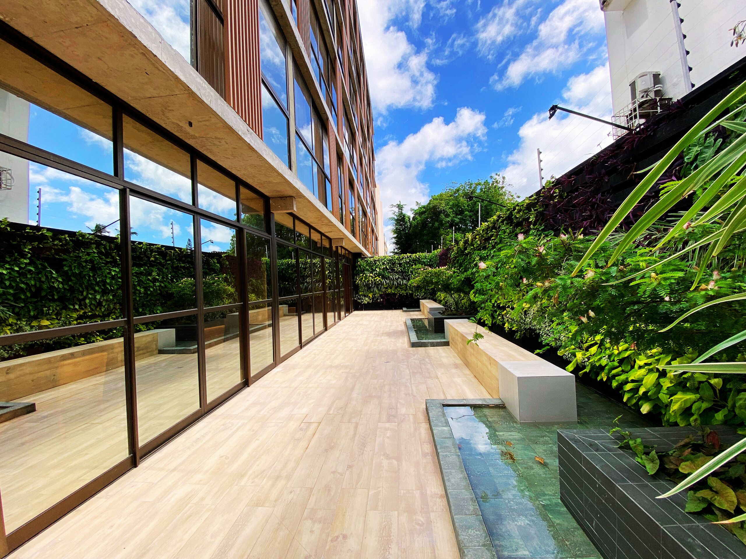 디럭스 아파트 | 숙박 시설 구내