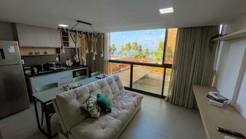 Basic Apartment | Living area | TV