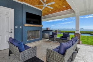 Terrace/patio - Stunning 5-Bedroom Inlet Home with Private Pool, Pool House, and Dock (Murrells Inlet)