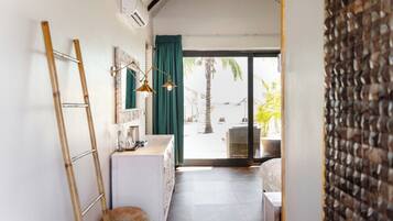 Coffres-forts dans les chambres, rideaux occultants