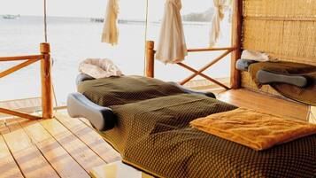 Lichaamsbehandelingen, massage op het strand, body wraps, body scrubs
