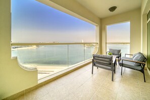 Property grounds - Gorgeous 2 Bedroom Apartment With Sea Views (Dubai)