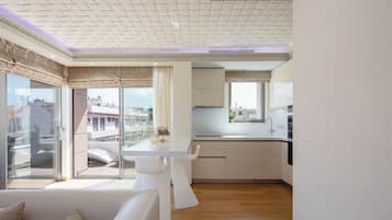 Ni President Suite | Wohnbereich | Fernseher