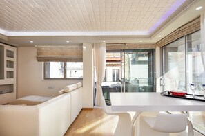 De President Suite | Área de sala de estar | Televisión