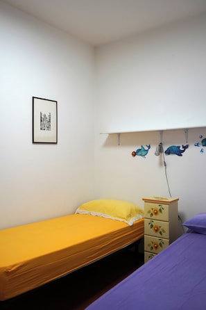 2 Schlafzimmer, Bügeleisen/Bügelbrett, Bettwäsche