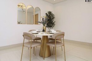 Dining - Cosy 1 Bed in Al Warqa (Dubai)