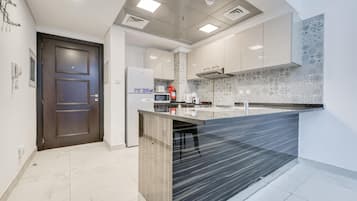 Fridge, microwave, oven, dishwasher