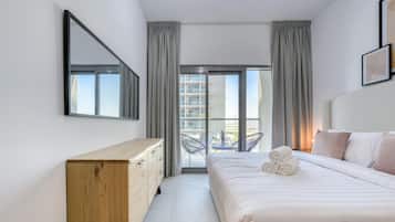 Iron/ironing board, free WiFi, bed sheets