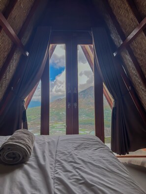 Kamar Double, patio, pemandangan gunung | Pemandangan dari properti