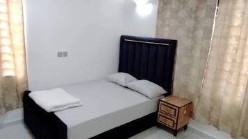 3 Schlafzimmer, Bügeleisen/Bügelbrett, WLAN, Bettwäsche