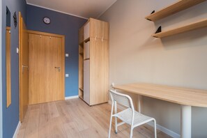 Standard Double Room | Bed sheets - Sopot Traffic by Grand Apartments (Sopot)