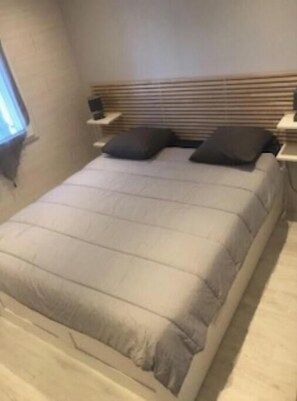 1 bedroom, iron/ironing board