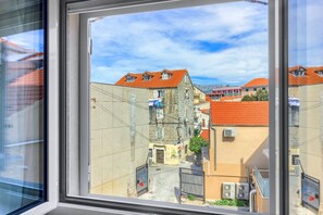 アパートメント (Luxury - city centar - R6-Double 12(2) | 部屋からの景観
