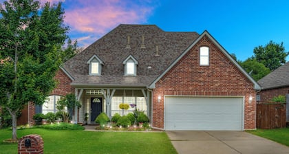 La Fleur, Jenks, 5min. HWY access