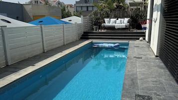 Piscine extérieure, piscine chauffée