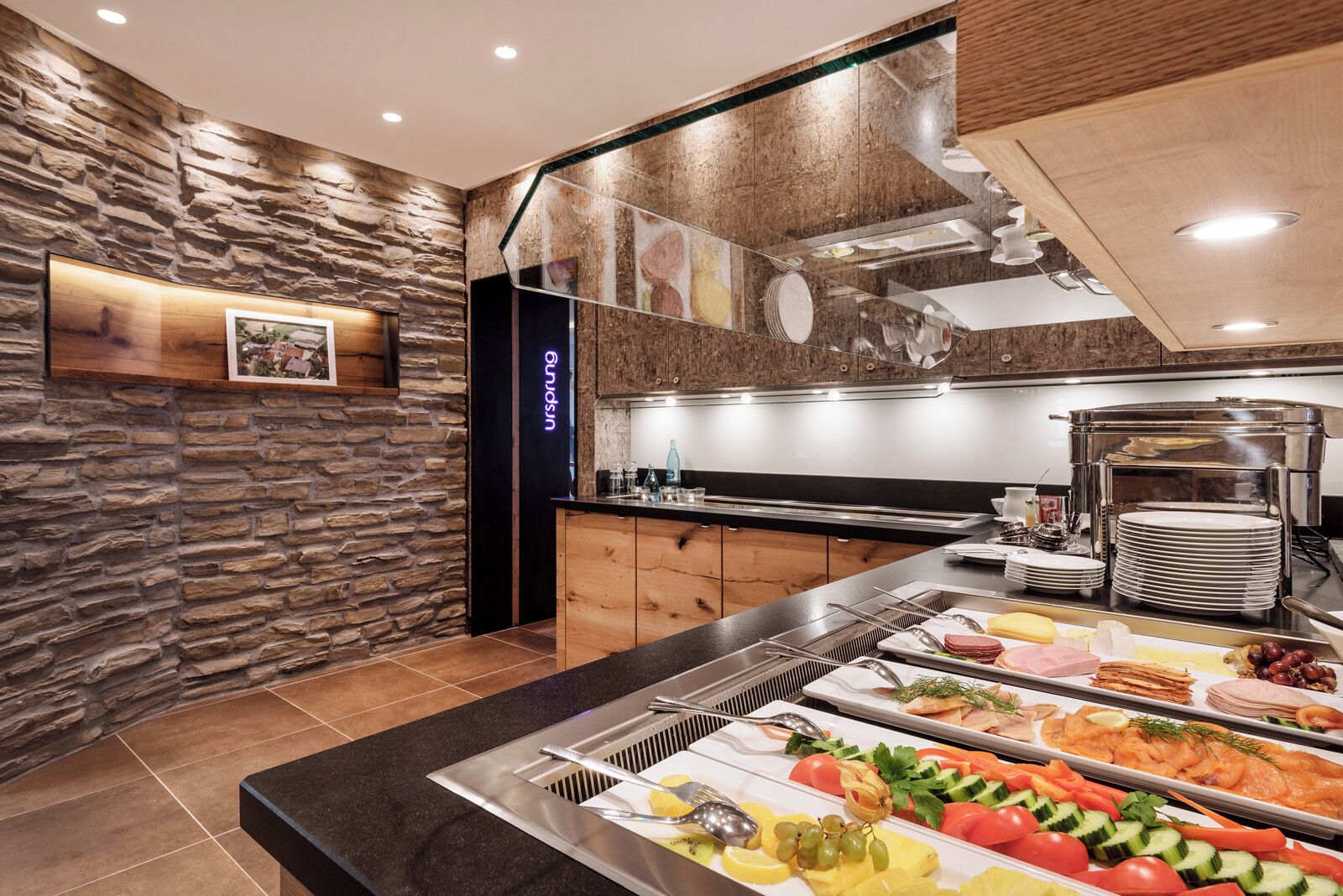 Free daily buffet breakfast