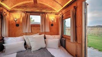Bungalow, Gartenblick | Zimmersafe, schallisolierte Zimmer, kostenloses WLAN, Bettwäsche