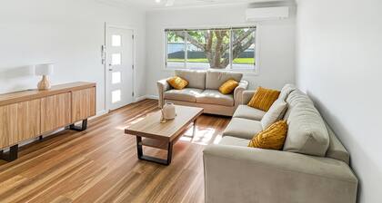 Haven Hideout - 3 bedroom holiday home in North Haven, close to beach, wifi available
