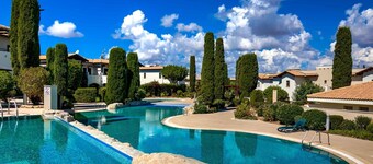 Junior Villa AA02 - Zeus