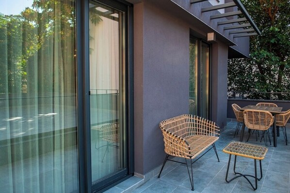 Outdoor dining - Oslo: A modern furnished apartment with parking (Sofia)