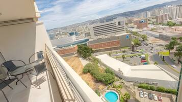 Apartment | Outdoor dining