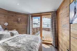 3 bedrooms, iron/ironing board, free WiFi