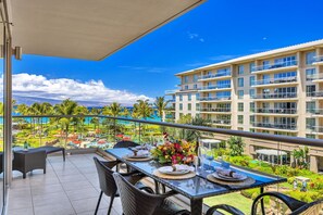 Outdoor dining - KBM Resorts | FREE CAR | Honua Kai | Ocean view | 2-Bedroom Condo with Huge Wraparound Lanai! HKK-413 (Lahaina)