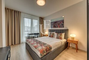 2 bedrooms, bed sheets - New York: A spacious modern apartment with parking (Sofia)