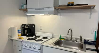 Clean & Quiet Studio Apartment B
