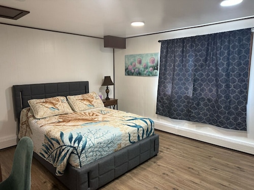 Clean & Quiet Studio Apartment B
