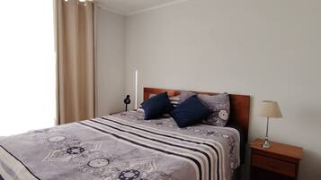 Apartment | WiFi (free), individually decorated, individually furnished, bed sheets