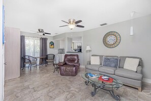 智能電視、DVD 播放機