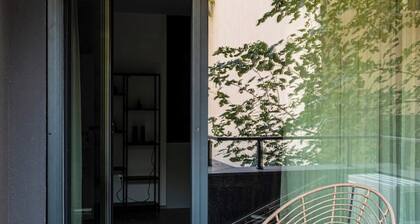 Madrid: A modern 2-bedroom apartment with parking