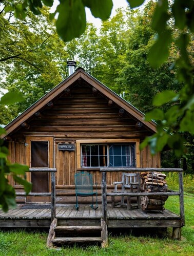 Hiking, paddling haven! Free Boats, Shared Bath & Sauna, Private Cabin