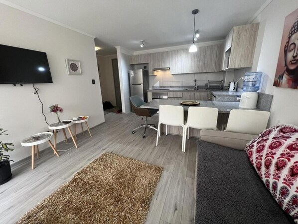 Apartemen, balkon | Televisi