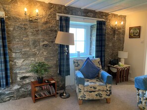 Living area - 1 bedroom cottage in Blair Atholl Pitlochry.     New listing, 10% off for April. (Blair Atholl, Pitlochry,)