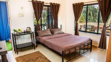 1 bedroom, iron/ironing board, WiFi, bed sheets