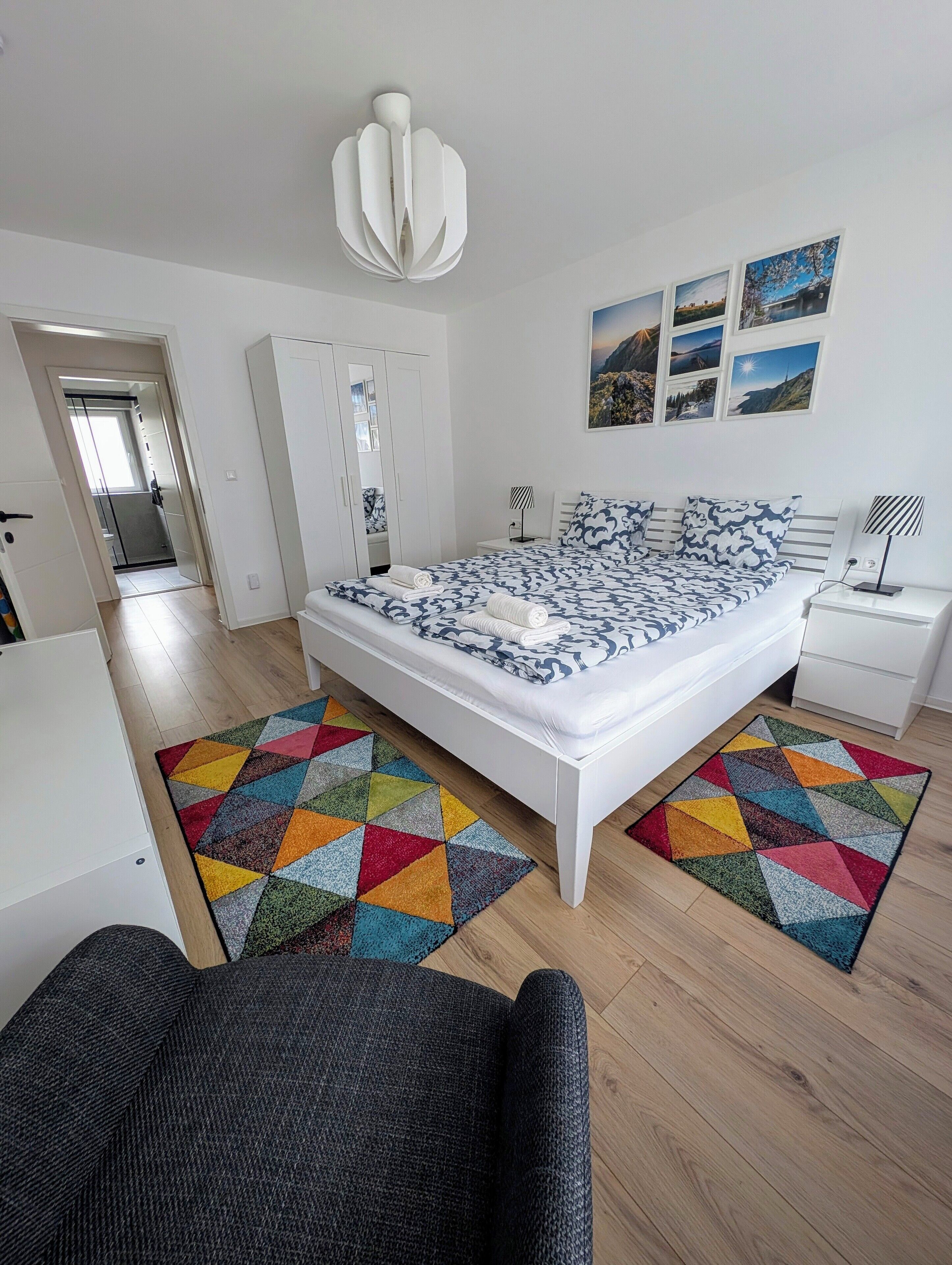 Comfort Apartment, 2 Bedrooms, Mountain View | 2 bedrooms, blackout drapes, free WiFi