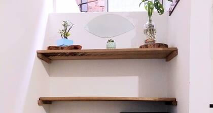 Habitación Comoda Compartiendo Apartamento en Familia