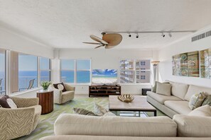 Smart TV, DVD player, books - Longboat Key Towers 1004S by FVC (Longboat Key)