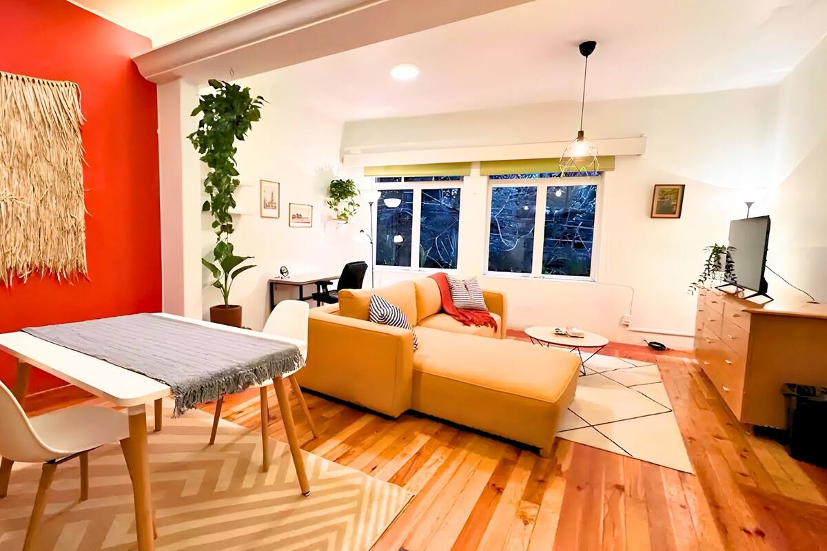 Deluxe Apartment | Living area