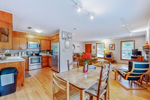 Fridge, microwave, oven, stovetop - Experience "Sunny Retreat" in Lake Junaluska - Cozy Sunroom, Pool, Trails, More (Lake Junaluska)