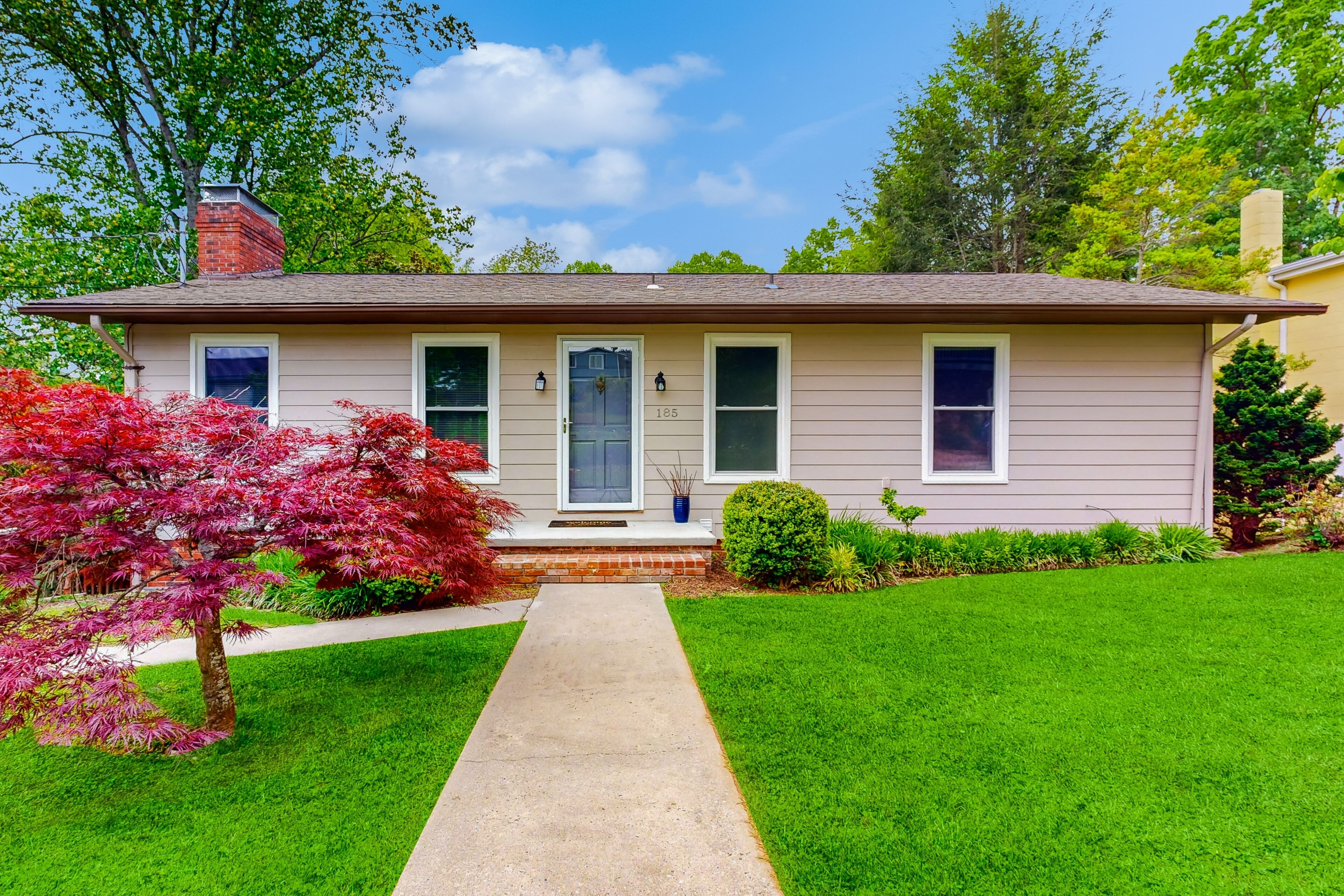 Experience "Sunny Retreat" in Lake Junaluska - Cozy Sunroom, Pool, Trails, More!