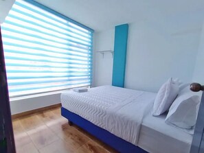 2 عدّة غرف نوم وواي فاي مجانًا وملاءات أسرّة